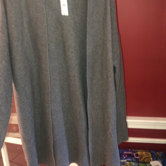 GAP Cardigan - Picture 3 of 4